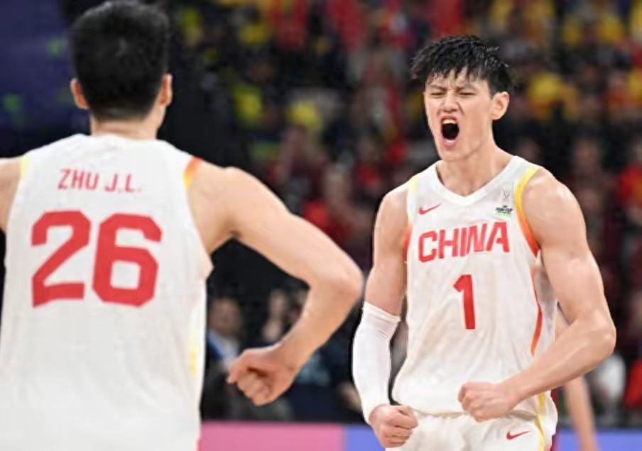 包含集结日亚冠焦点战，福建男篮完成主帅复盘，信心回归，阵容厚度经受考验的词条